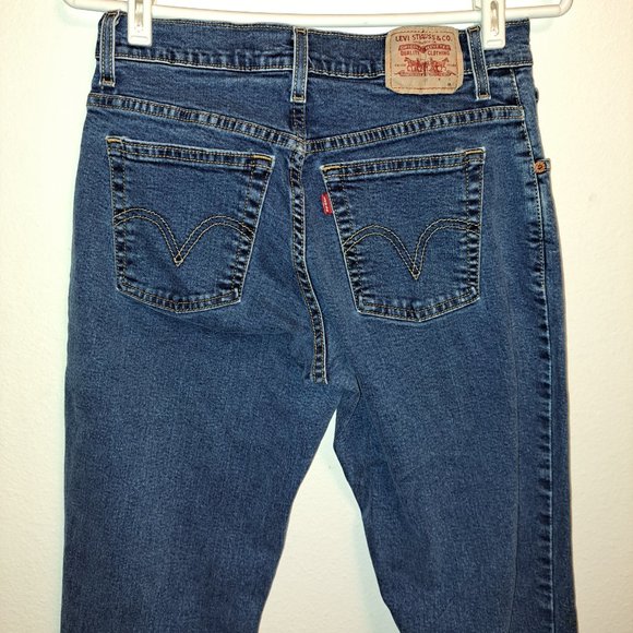 Levi's Denim - Levi's Women's Classic Relaxed Bootcut 550 Jeans size 6M